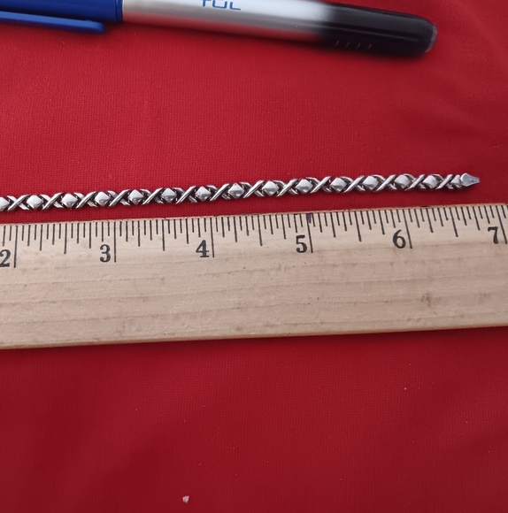 Jewelry - 925 Silver XO bracelet